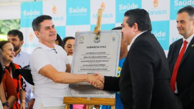 Prefeito David Almeida inaugura ‘Farmácia Viva’ para oferta de medicamentos naturais e fitoterápicos aos usuários do SUS