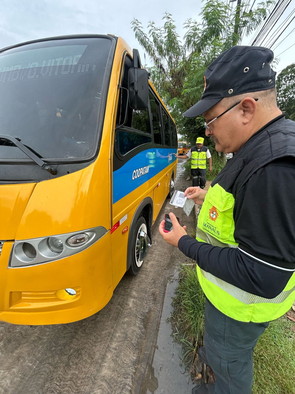 No momento, você está visualizando Prefeitura apreende micro-ônibus de motorista com CNH suspeita de ser falsa