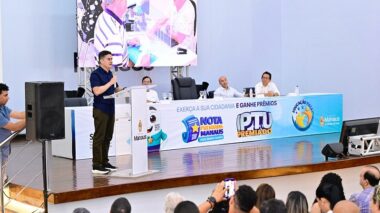 Prefeito David Almeida entrega primeiros prêmios do IPTU Premiado 2025 e reforça valorização do contribuinte