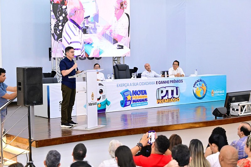 No momento, você está visualizando Prefeito David Almeida entrega primeiros prêmios do IPTU Premiado 2025 e reforça valorização do contribuinte