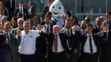 Lula enfrenta campo minado no Congresso e perde controle sobre pacote da reeleição