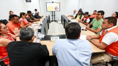 Prefeitura de Manaus realiza reunião de alinhamento para adotar ações de prevenção dos impactos da cheia do rio Negro
