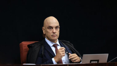 Moraes repreende advogado de Torres: “Não vou permitir que faça circo”