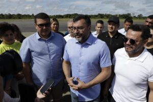 Leia mais sobre o artigo Governador Wilson Lima inaugura nova pista do aeroporto de Barcelos, ampliando capacidade operacional do terminal