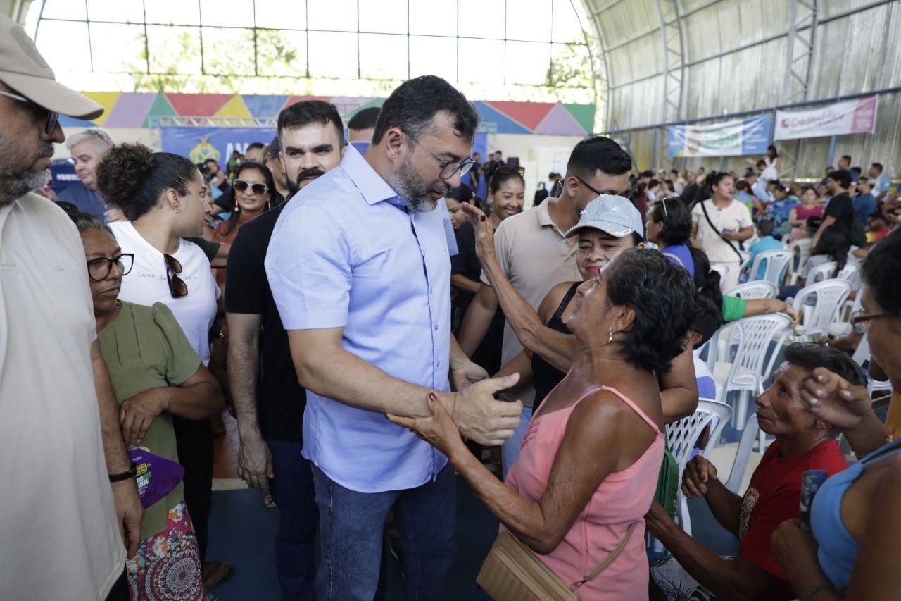 No momento, você está visualizando Em Barcelos, governador Wilson Lima incentiva empreendedorismo feminino e reforça serviços de cidadania e saúde