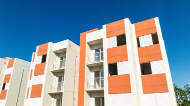 Prefeitura de Manaus alerta população sobre golpes com a promessa de casa própria