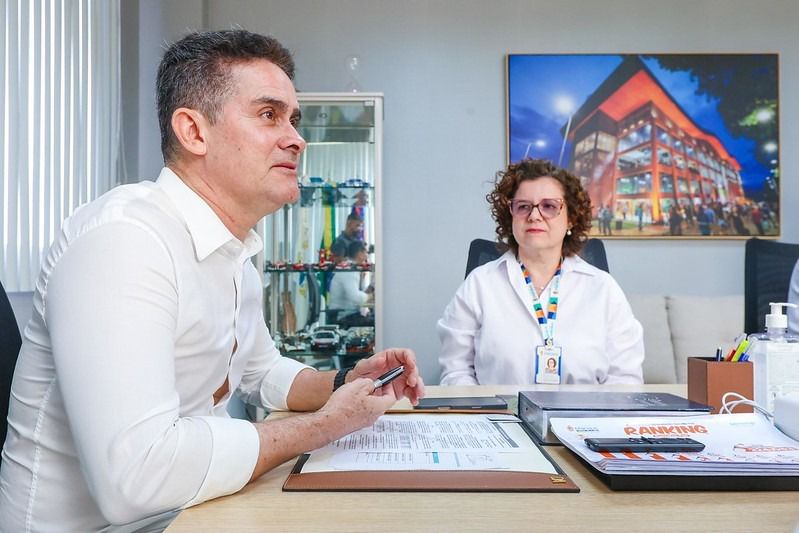 No momento, você está visualizando Prefeito David Almeida anuncia concurso público para a Manaus Previdência com salários de até R$ 8,3 mil