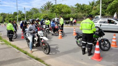 Prefeitura de Manaus realiza operação ‘Cavalo de Aço’ e reforça fiscalização de motociclistas na capital