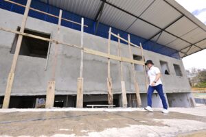 Leia mais sobre o artigo Prefeito David Almeida vistoria obras de saúde na zona Sul e reforça compromisso com ampliação da rede pública em Manaus