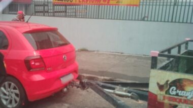 Prefeitura intensifica fiscalização e autua 17 veículos por estacionamento irregular na zona Oeste de Manaus
