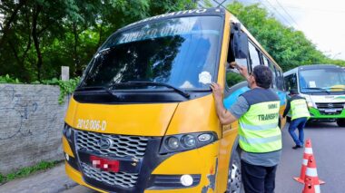 Prefeitura convoca 320 classificados para modernizar transporte complementar em Manaus
