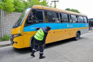 Leia mais sobre o artigo Prefeitura de Manaus realiza fiscalização em transporte complementar no Distrito Industrial