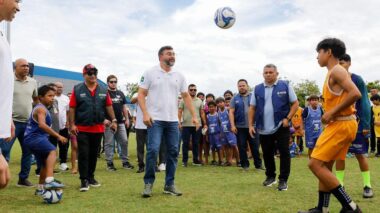 Governador Wilson Lima entrega Estádio Carlos Zamith revitalizado com nova iluminação e melhorias na estrutura