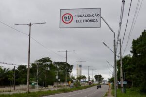 Leia mais sobre o artigo Prefeito David Almeida anuncia novo prazo para iniciar o funcionamento dos novos radares e reforça compromisso com uma política de trânsito que salva vidas
