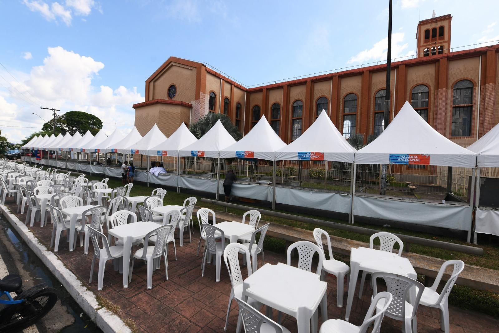 No momento, você está visualizando Festival de Parintins 2025: Amazonastur abre chamamento público para a Praça Gastronômica