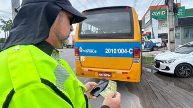 Prefeitura de Manaus realiza operação ‘Transporte Legal’ e apreende veículos irregulares na zona Leste