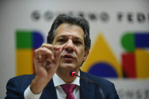 Leia mais sobre o artigo Haddad diz que governo prepara PEC e projeto de lei para substituir IOF
