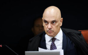 Leia mais sobre o artigo Deputado dos EUA pede sanções imediatas contra Alexandre de Moraes por suposta “repressão transnacional”