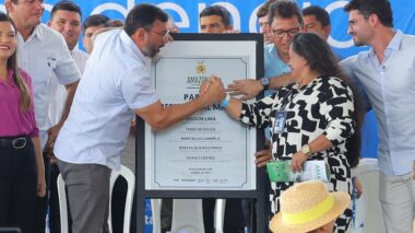 Governador Wilson Lima entrega novo residencial do Prosamin+ para famílias que viviam em áreas de risco