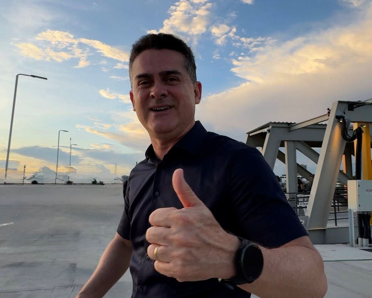 No momento, você está visualizando Prefeito David Almeida celebra um ano do píer turístico Manaus 355 com visita institucional ao local