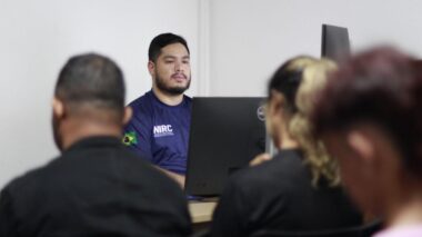SSP-AM inicia entrega de 850 aparelhos celulares recuperados durante o Programa ‘RecuperaFone’