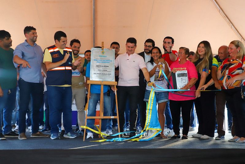 No momento, você está visualizando Prefeito David Almeida entrega minivila olímpica Jair Sampaio e passa a oferecer uma das estruturas esportivas mais completas da rede municipal de Manaus