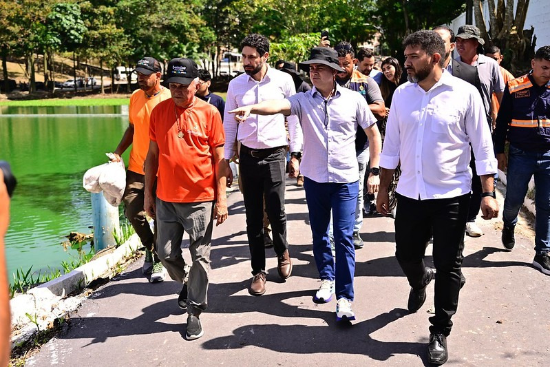 No momento, você está visualizando Prefeito David Almeida anuncia recuperação completa da lagoa do Japiim