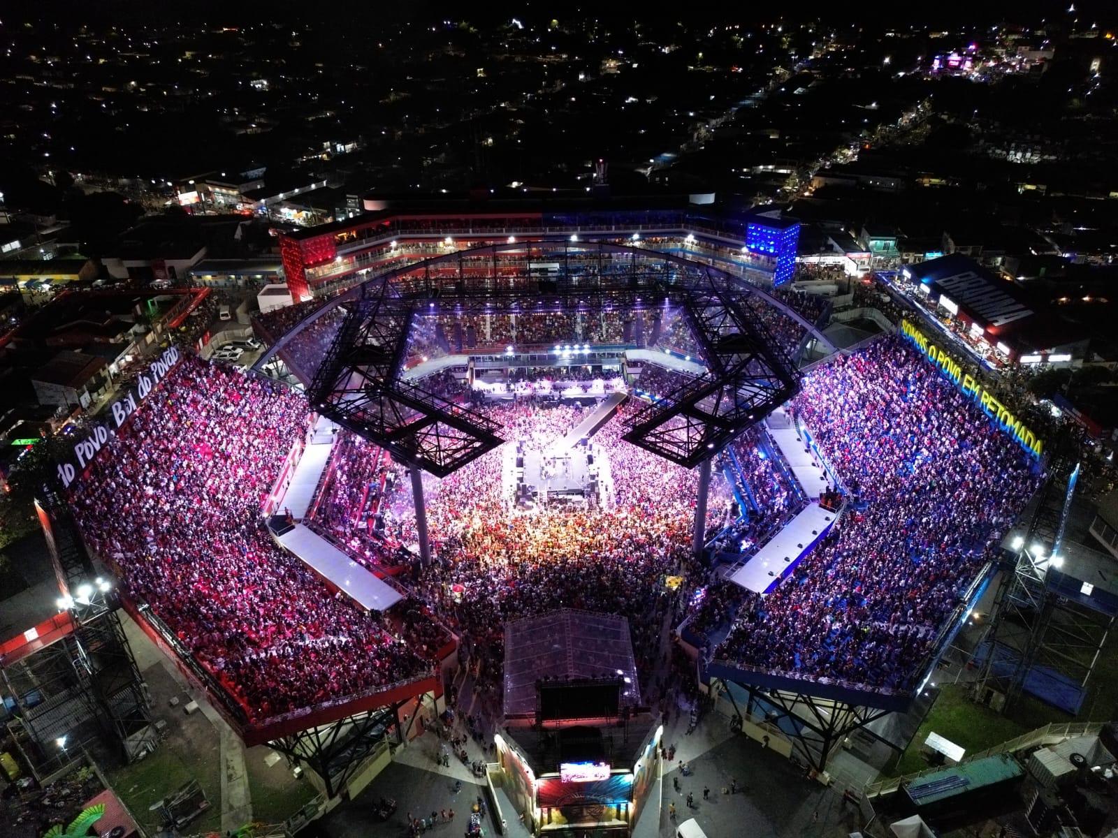 No momento, você está visualizando Festival de Parintins 2025: Com público recorde, Festa dos Visitantes reúne mais de 26 mil pessoas no Bumbódromo
