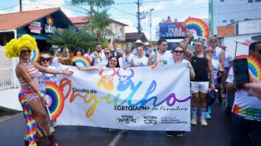 Festival de Parintins 2025: 1º Circuito do Orgulho arrasta brincantes em celebração à diversidade