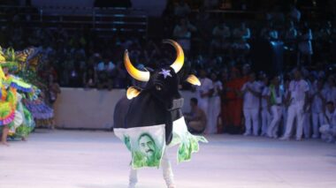 Festival de Parintins 2025: Caprichoso abre a terceira noite reverenciando a retomada dos povos originários