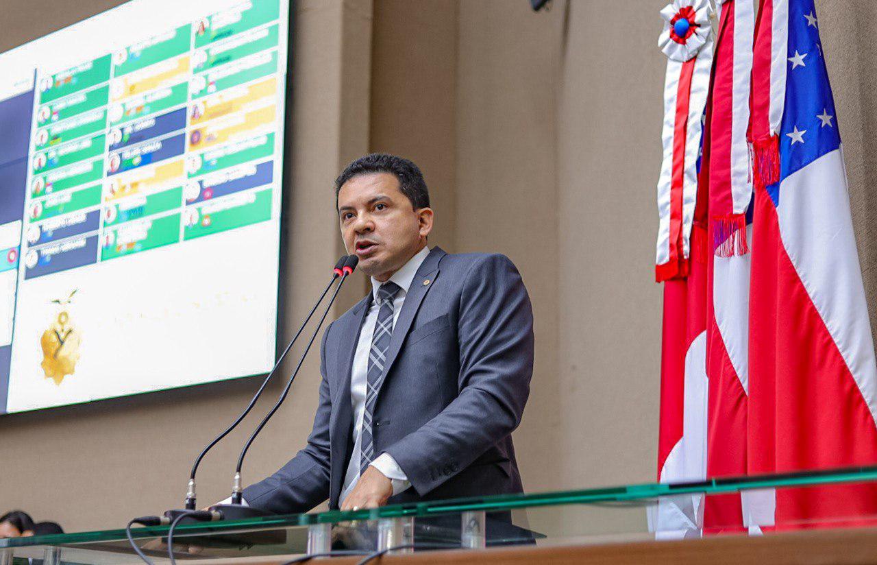 No momento, você está visualizando PGR valida lei de Delegado Péricles que proíbe a presença de menores em eventos da parada LGBT no AM