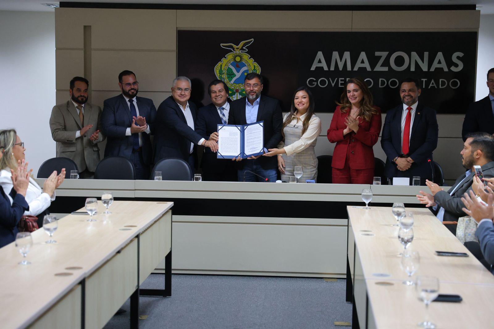 No momento, você está visualizando Parceria entre Afeam e OAB-AM amplia acesso à linha de financiamento para advogados no estado