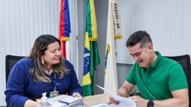 Prefeito David Almeida unifica datas-base e garante reajuste salarial a todos os servidores municipais de Manaus