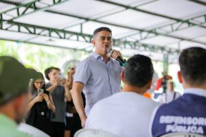 Leia mais sobre o artigo Com entrega de 210 títulos de terra, prefeito David Almeida reforça compromisso com moradia digna e inclusão de povos originários