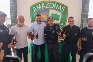 Leia mais sobre o artigo Governador Wilson Lima implanta Sistema de Radiocomunicação Digital para as polícias em Itacoatiara