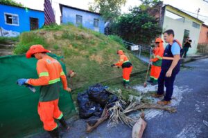 Leia mais sobre o artigo Vice-prefeito Renato Junior acompanha primeiras ações do ‘Mutirão no Bairro’ no Tancredo Neves