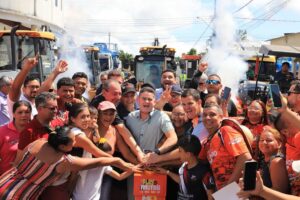 Leia mais sobre o artigo Prefeito David Almeida lança “Mutirão no Bairro” no Tancredo Neves e reforça presença do poder público nas comunidades