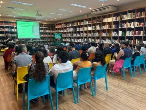 Leia mais sobre o artigo Debate sobre o futuro da Amazônia marca lançamento de obra sobre economia verde em Manaus