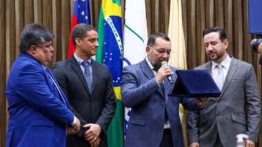 Prefeitura de Manaus é homenageada na CMM pelos dois anos da Semhaf