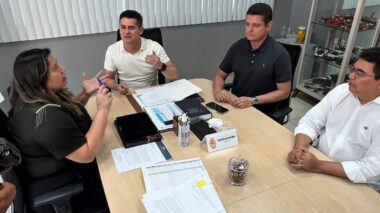 Prefeito David Almeida sanciona reajuste salarial e unificação de data-base para mais de 32 mil servidores municipais de Manaus