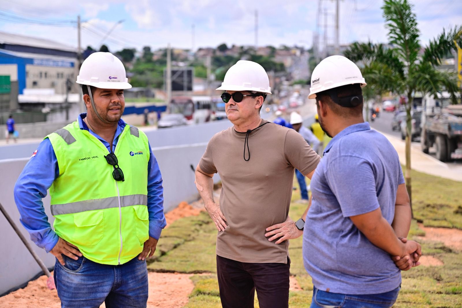No momento, você está visualizando Prefeito David Almeida vistoria avanços finais das obras no complexo viário Rei Pelé