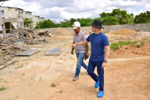 Leia mais sobre o artigo Prefeito David Almeida vistoria obras de duas importantes unidades de saúde na zona Norte e anuncia novas entregas para julho e outubro