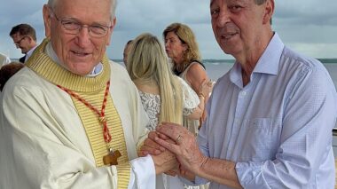 Omar Aziz participa de solenidade pela reforma da Igreja dos Remédios, no Centro de Manaus