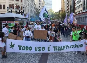 Leia mais sobre o artigo Marcha da Maconha debate criminalização do funk e violência policial nas periferias