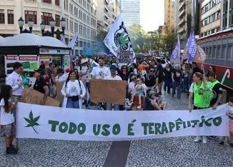No momento, você está visualizando Marcha da Maconha debate criminalização do funk e violência policial nas periferias