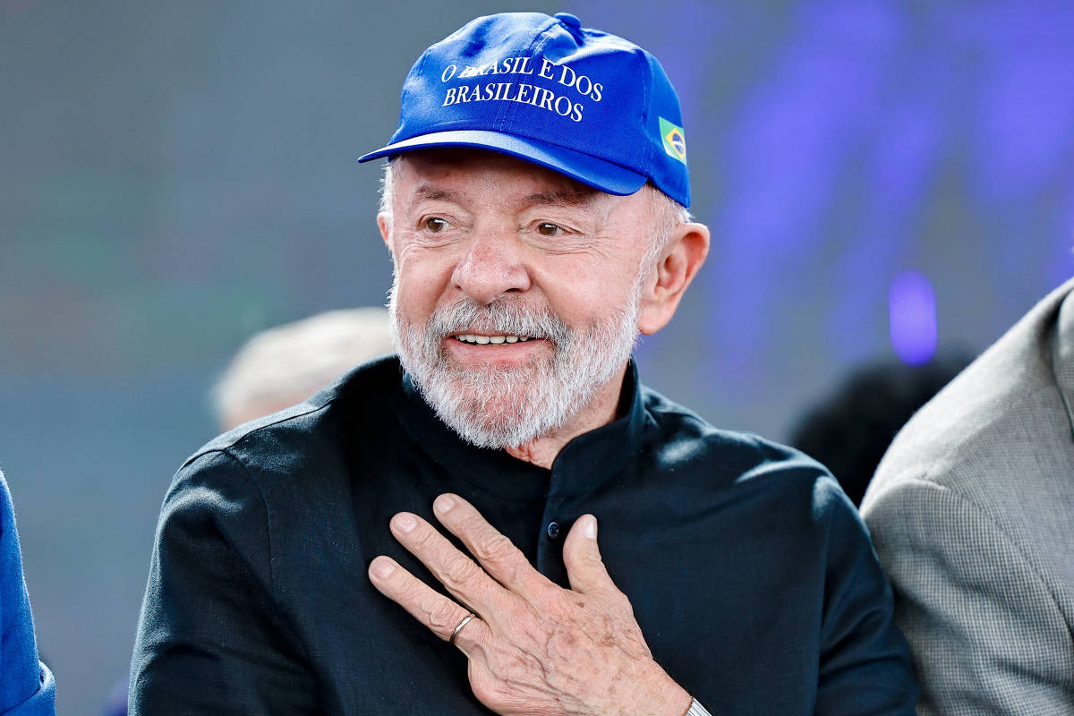 No momento, você está visualizando Lula cria comitê para avaliar sobretaxa de Trump e conversará pessoalmente com empresários