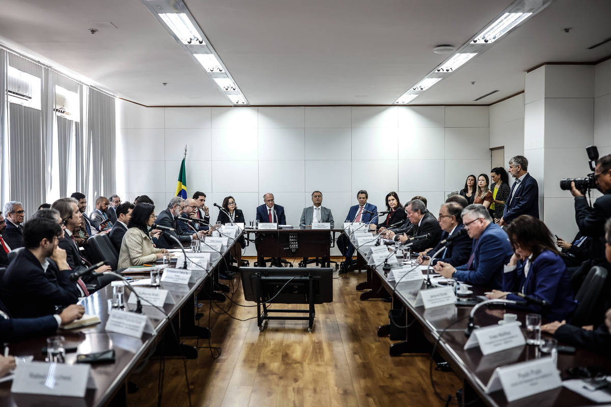 No momento, você está visualizando Alckmin diz que pode pedir adiamento de sobretaxa de Trump, e indústria rejeita retaliação