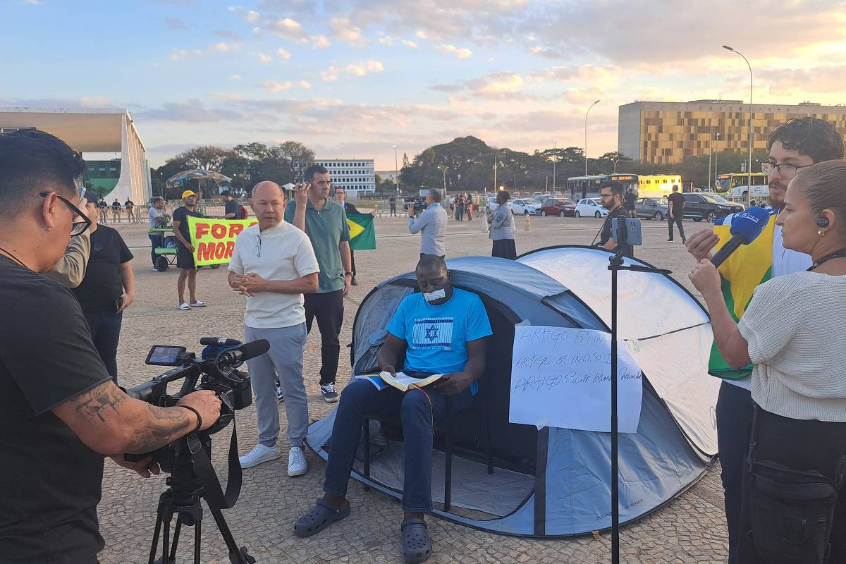No momento, você está visualizando Moraes ordena remoção de deputados do PL acampados em frente ao STF