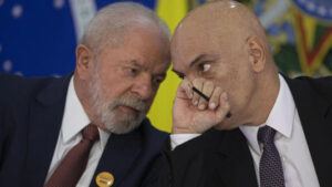 Leia mais sobre o artigo Especialistas: decisão de Moraes sobre IOF é derrota para o governo