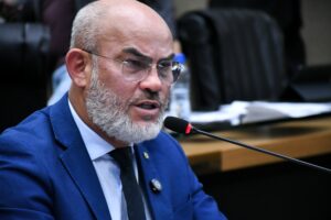Leia mais sobre o artigo Cabo Maciel parabeniza governador Wilson Lima pela expressiva redução nos focos de calor e reforça esforços ambientais no Amazonas